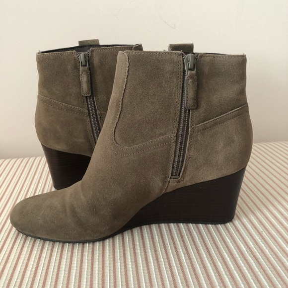 Cole Haan Elsie Suede Wedge Bootie Size 7.5 - Picture 3 of 6